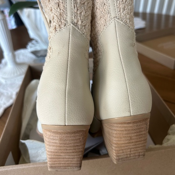 Dolce Vita Lagos Cream Western Bootie 6.5 - Picture 12 of 14